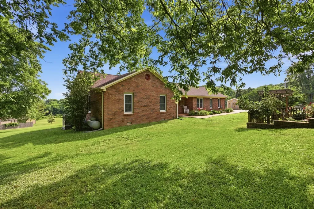 750 Mountain View Drive Pulaski TN 38478