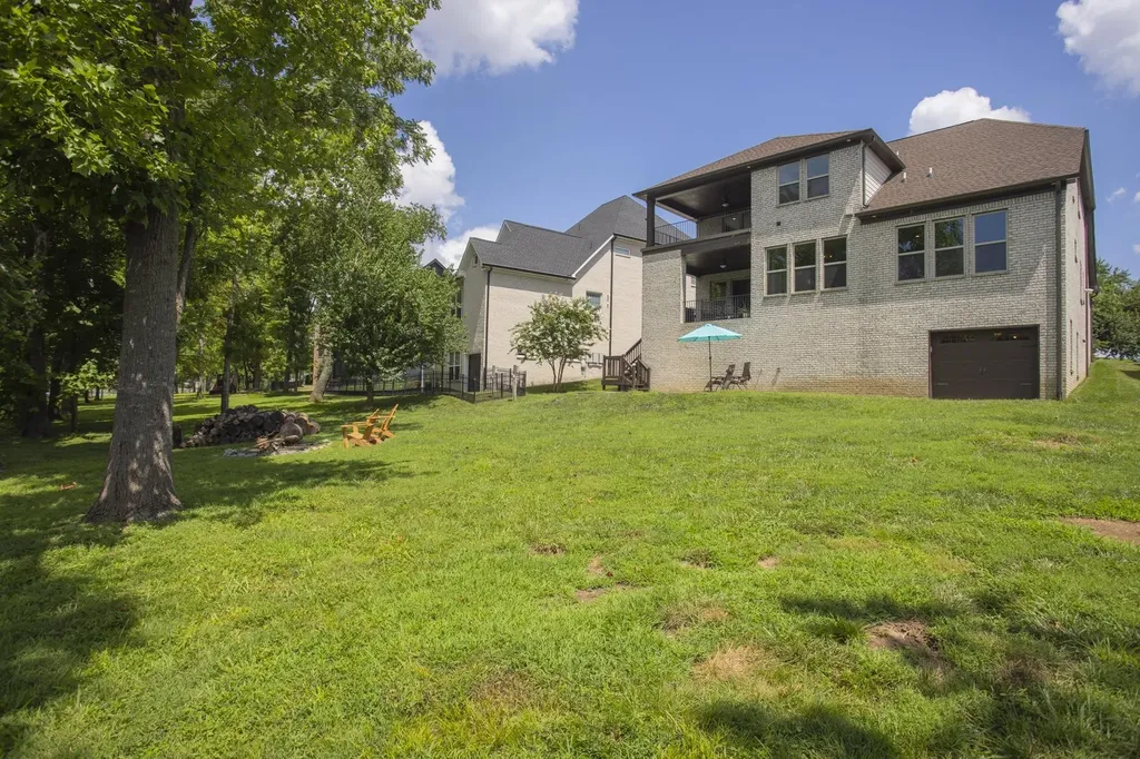 2024 Albatross Way Gallatin TN 37066