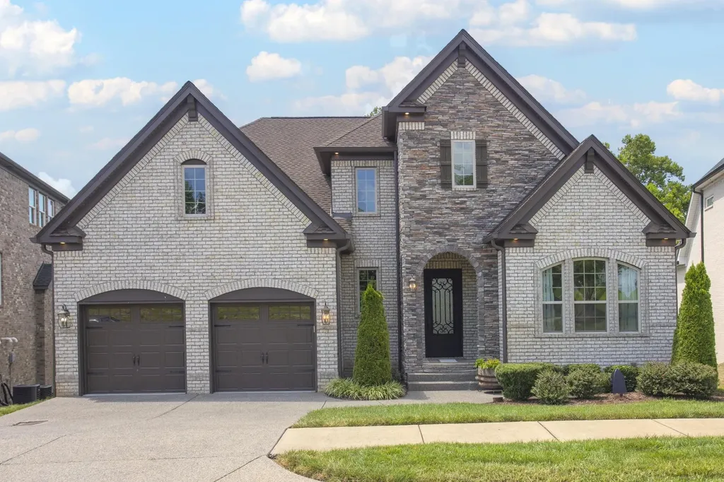 2024 Albatross Way Gallatin TN 37066