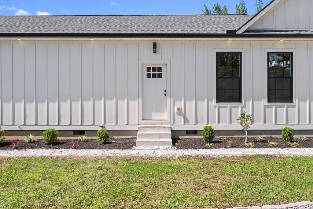107 Shady Street Summertown TN 38483