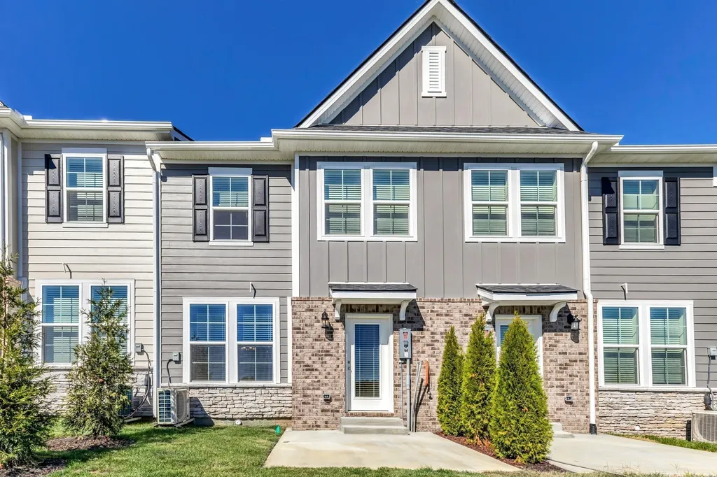 5041 Dayflower Drive Hermitage TN 37076