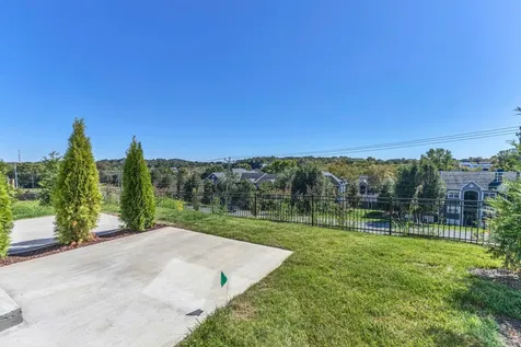 5041 Dayflower Drive Hermitage TN 37076