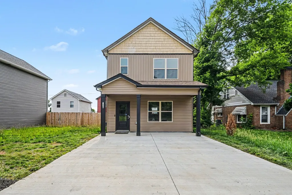 109 B Adkins Street Clarksville TN 37042