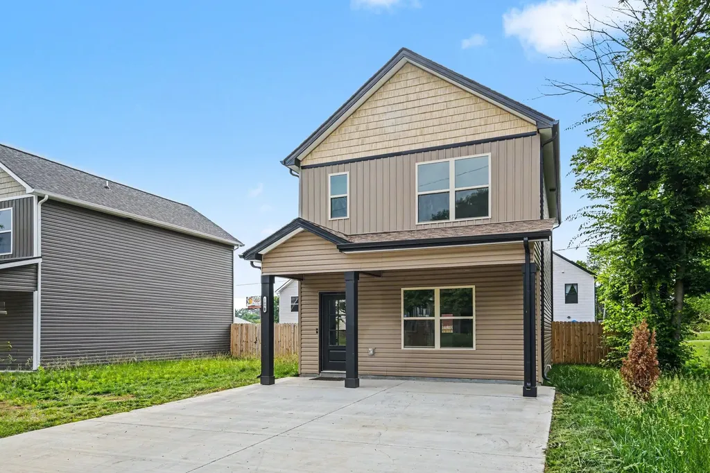 109 B Adkins Street Clarksville TN 37042