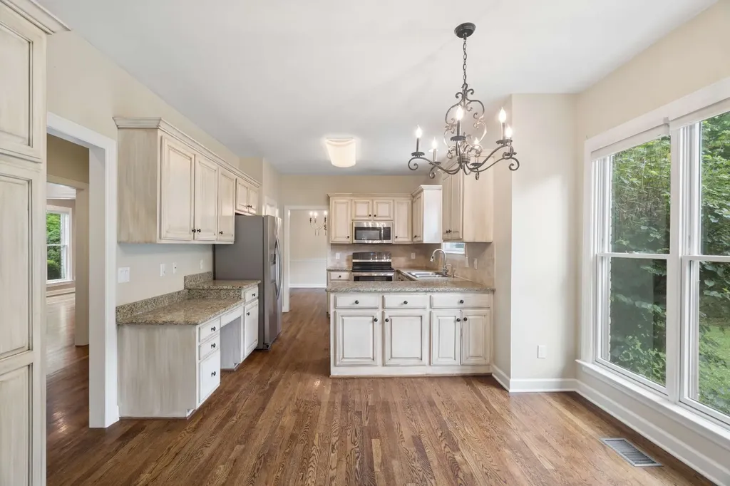 57 Wyn Oak Nashville TN 37205