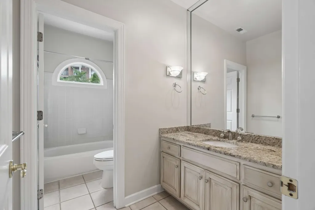 57 Wyn Oak Nashville TN 37205