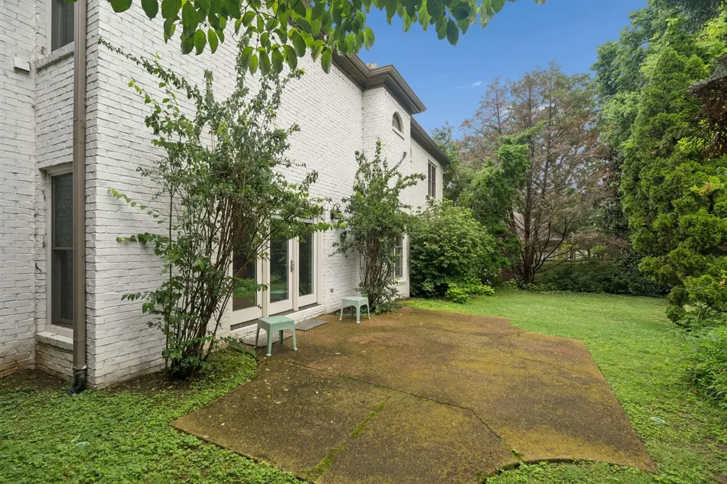 57 Wyn Oak Nashville TN 37205