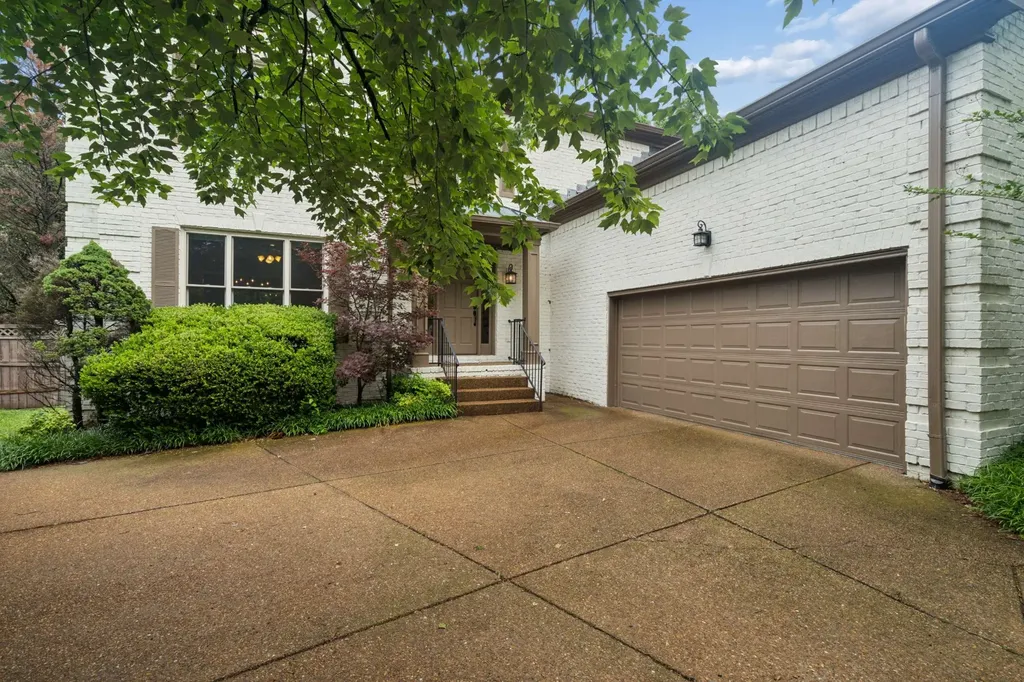 57 Wyn Oak Nashville TN 37205