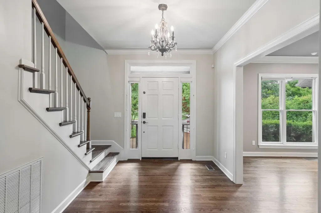 57 Wyn Oak Nashville TN 37205