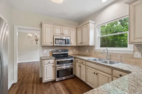 57 Wyn Oak Nashville TN 37205