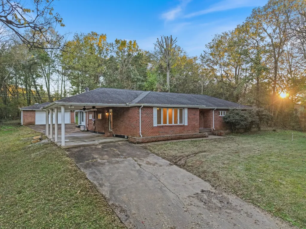 31 Volunteer Circle Carthage TN 37030