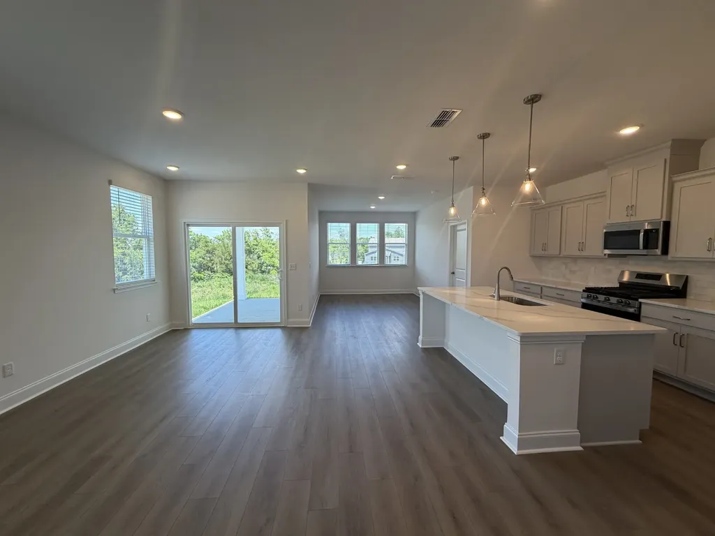 123 Dahlia Drive La Vergne TN 37086