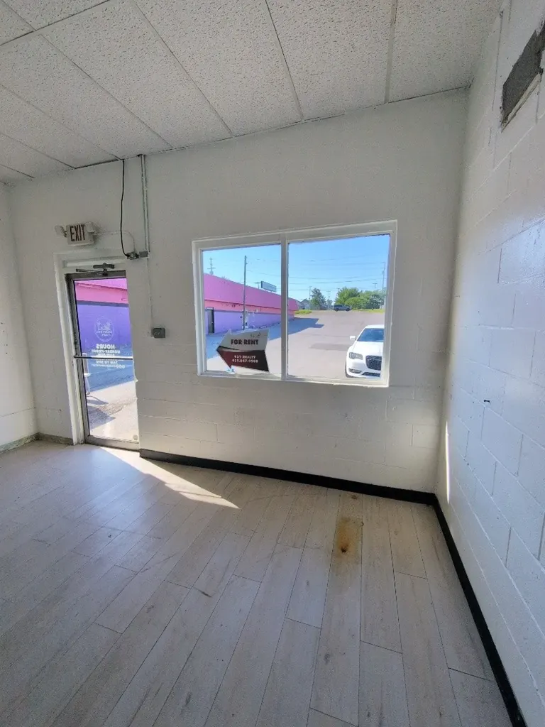 110 Tiny Town Road Clarksville TN 37042