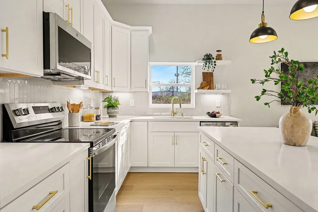 3413 Hydes Ferry Road Nashville TN 37218