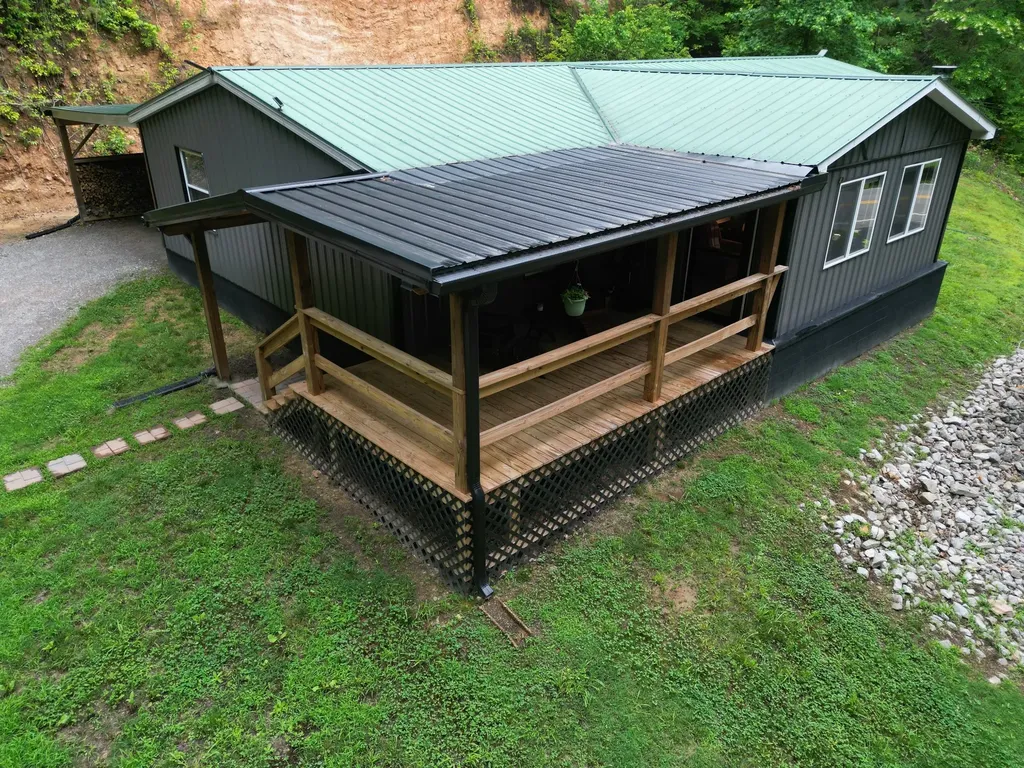 14656 Highway 438, W Linden TN 37096