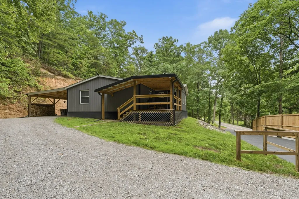 14656 Highway 438, W Linden TN 37096