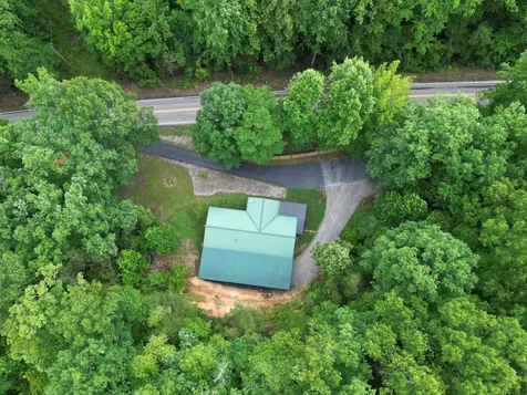 14656 Highway 438, W Linden TN 37096