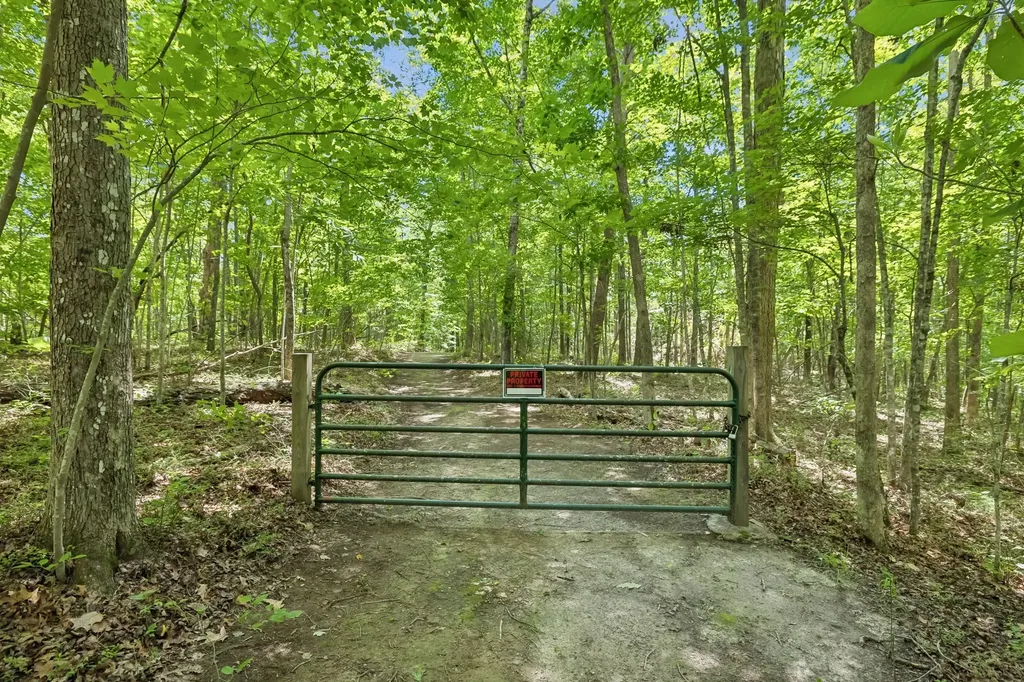 340 Doe Ridge Road Oneida TN 37841