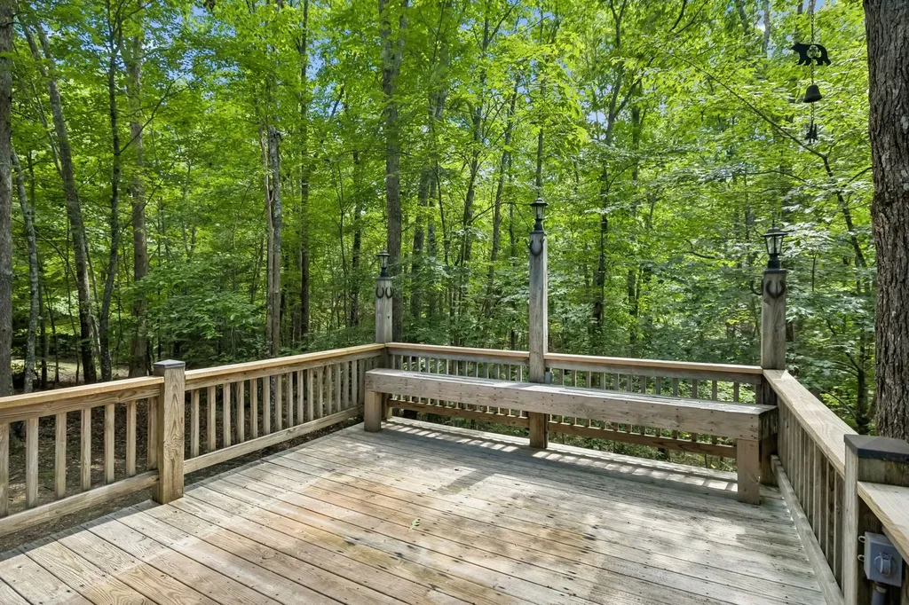 340 Doe Ridge Road Oneida TN 37841