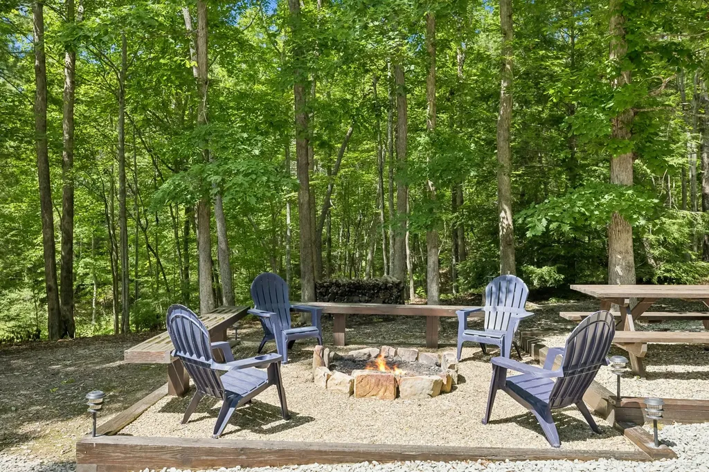 340 Doe Ridge Road Oneida TN 37841