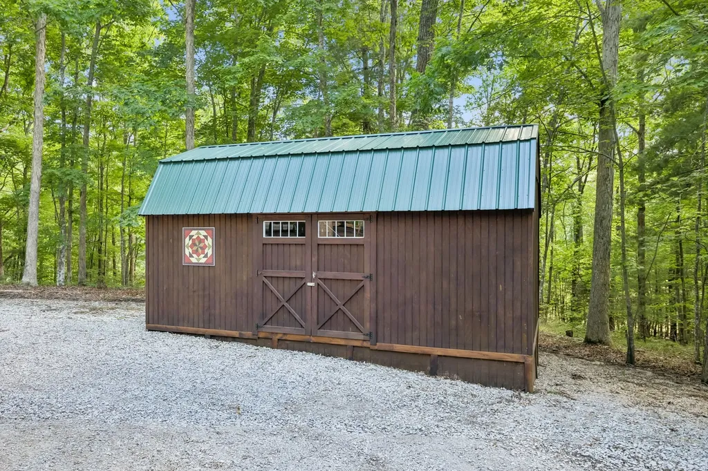 340 Doe Ridge Road Oneida TN 37841