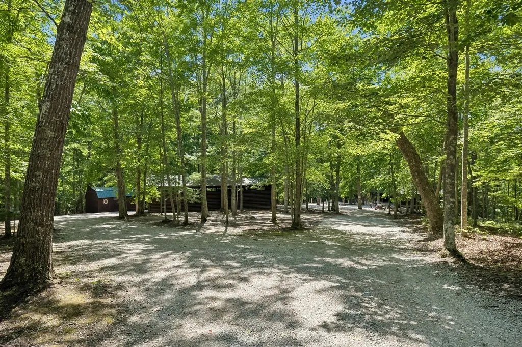 340 Doe Ridge Road Oneida TN 37841