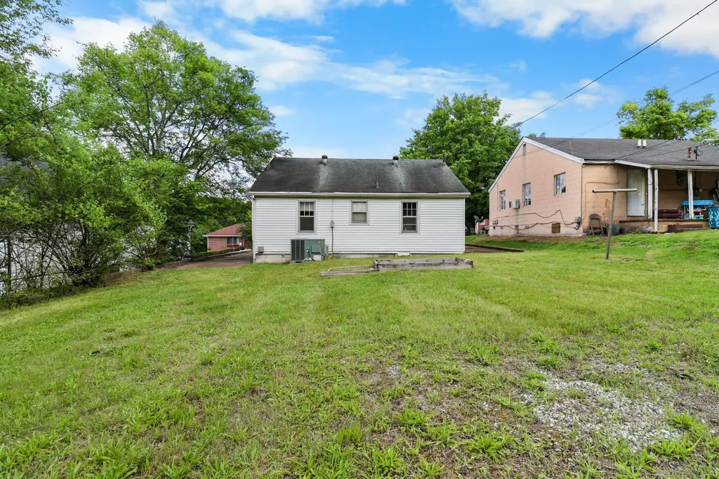 726 Richardson Street Clarksville TN 37040