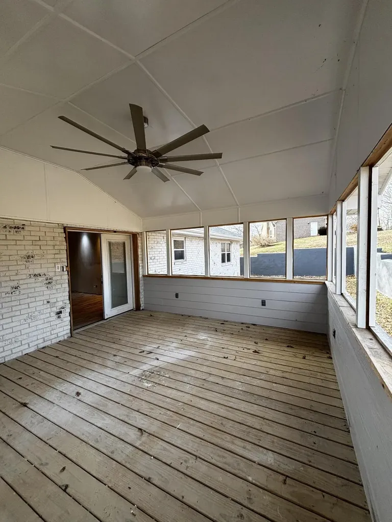 2139 S Shore Acres Road Soddy Daisy TN 37379