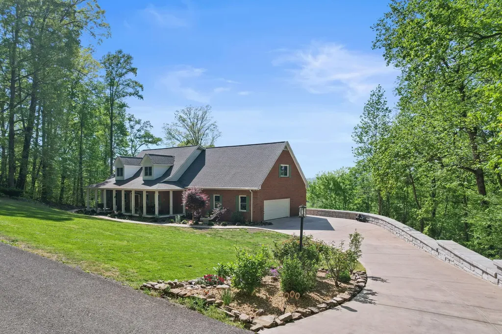 114 Hidden Brook Drive Sweetwater TN 37874