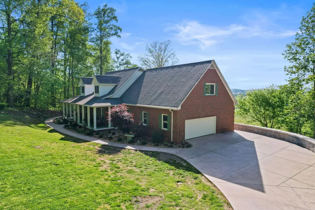 114 Hidden Brook Drive Sweetwater TN 37874