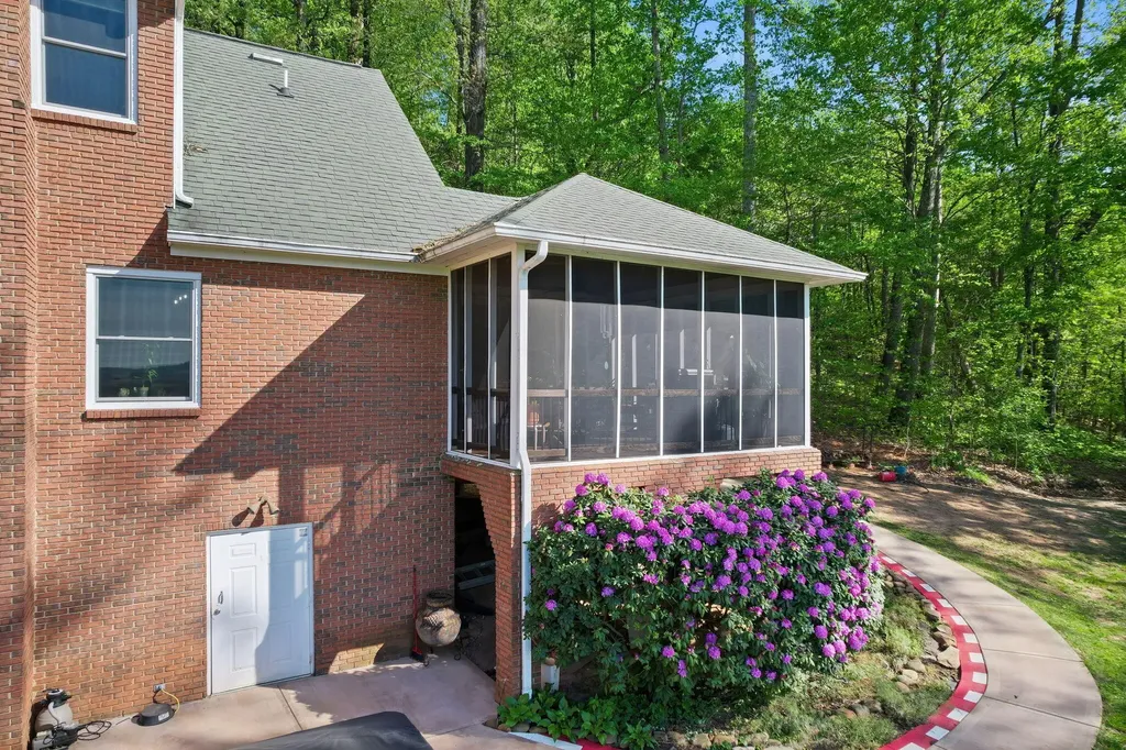 114 Hidden Brook Drive Sweetwater TN 37874