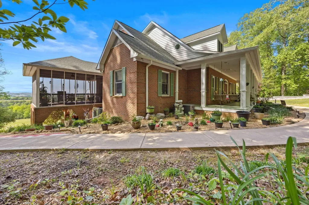 114 Hidden Brook Drive Sweetwater TN 37874