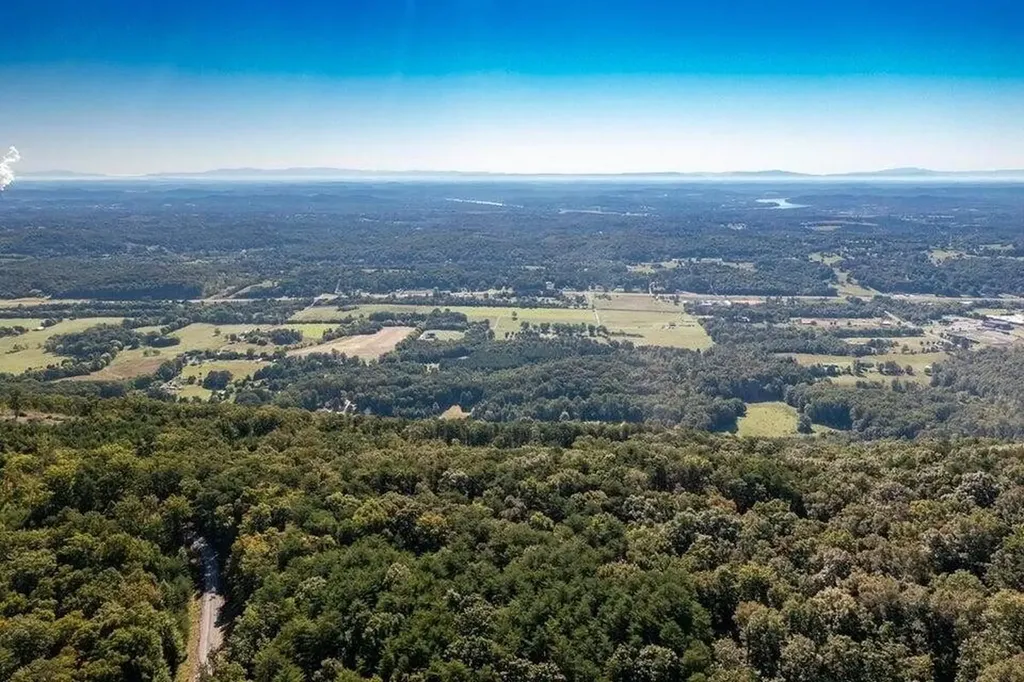 10 Wash Pelfrey Road Evensville TN 37332