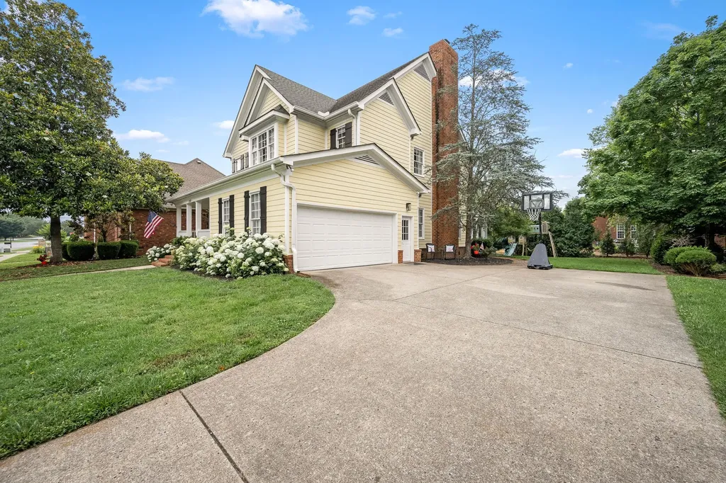 2118 Prestwick Drive Murfreesboro TN 37130