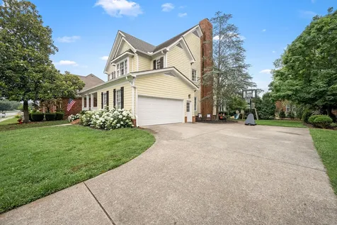 2118 Prestwick Drive Murfreesboro TN 37130