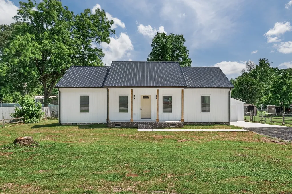 76 Simmons Circle Fayetteville TN 37334