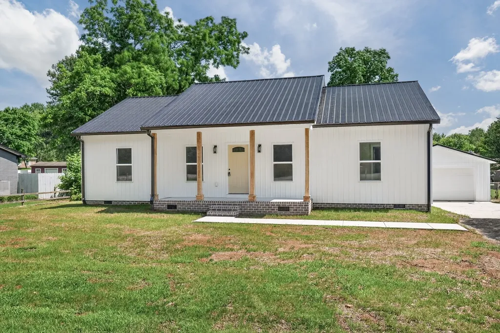 76 Simmons Circle Fayetteville TN 37334