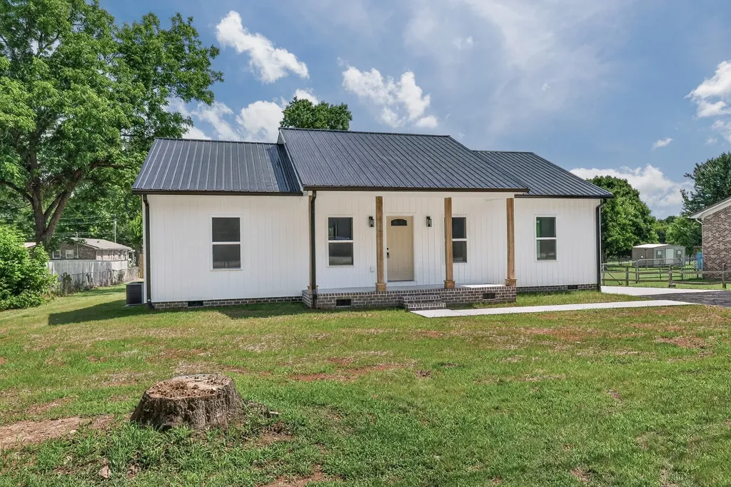 76 Simmons Circle Fayetteville TN 37334