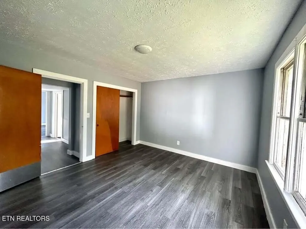 205 S Front Street Rockwood TN 37854