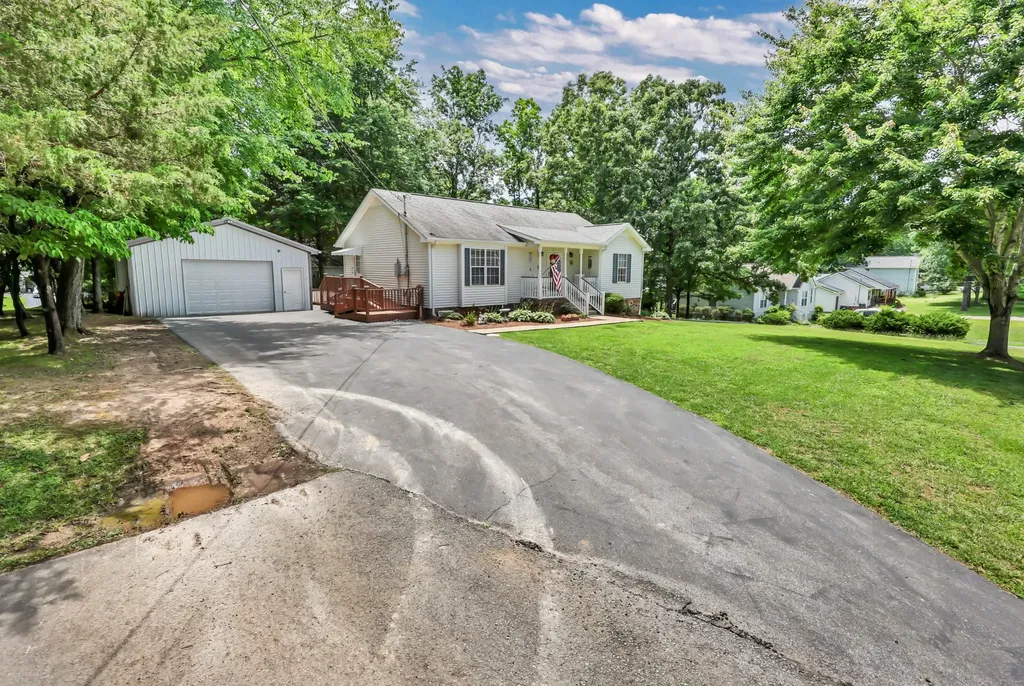 110 Acorn Drive Dickson TN 37055