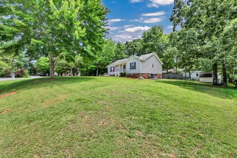 110 Acorn Drive Dickson TN 37055