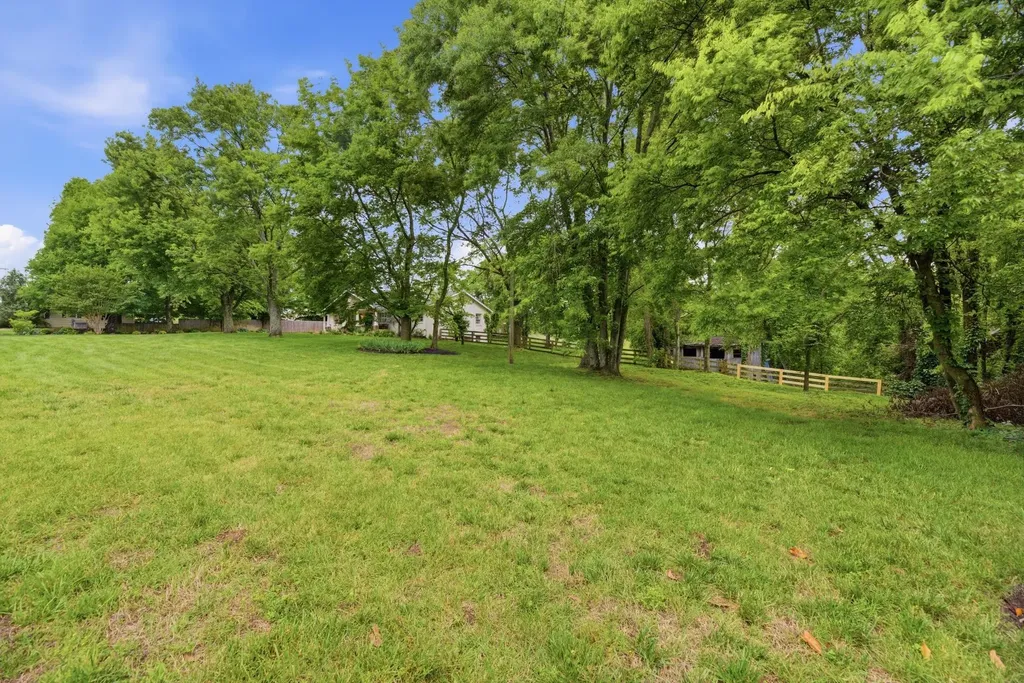 1166 Lake Road Nolensville TN 37135
