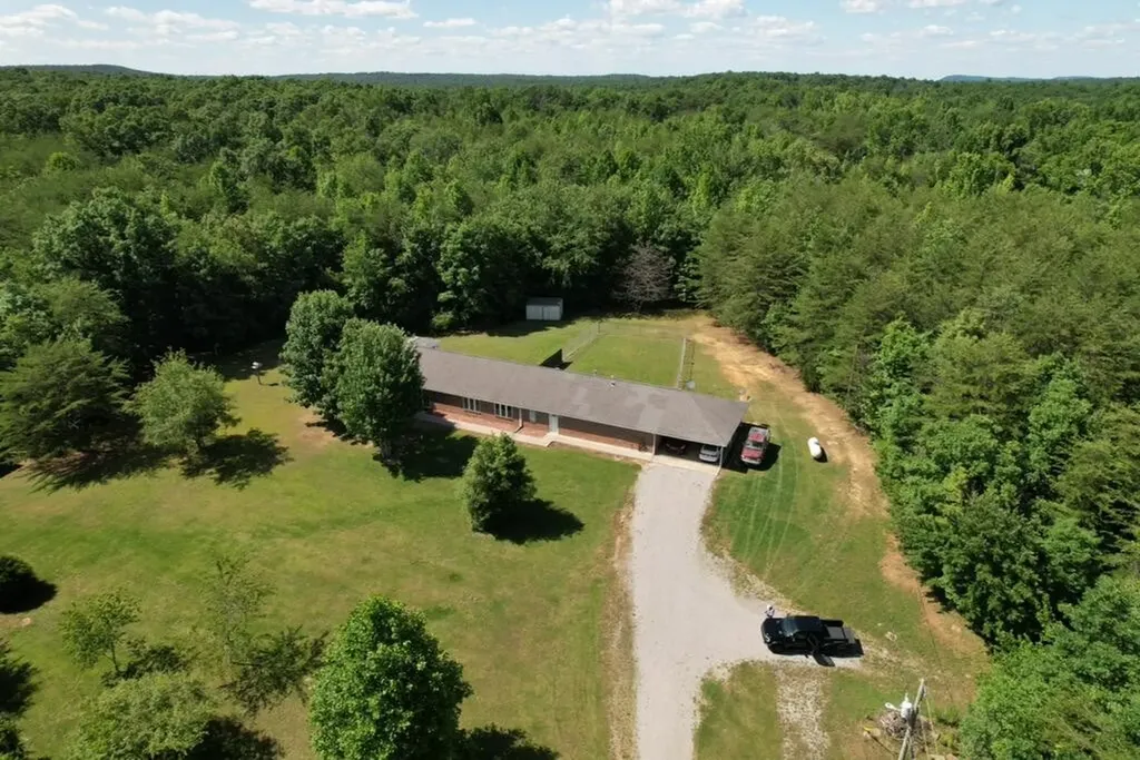 11109 Hendon Road Graysville TN 37338