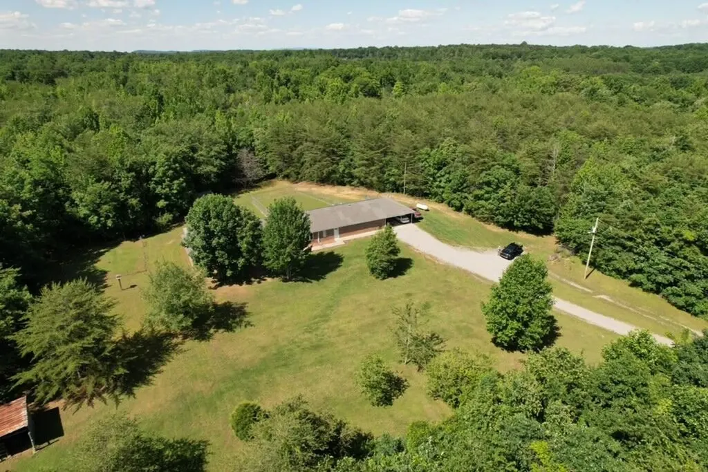 11109 Hendon Road Graysville TN 37338