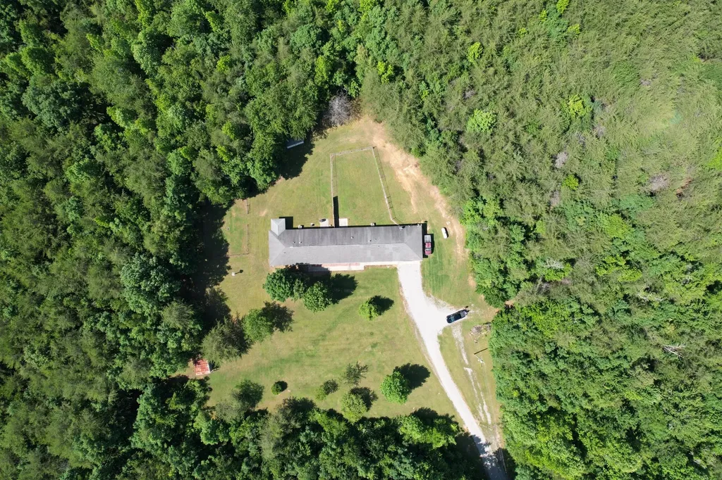 11109 Hendon Road Graysville TN 37338
