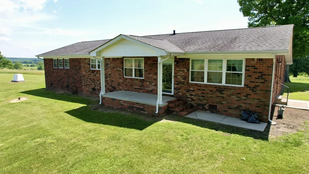 4431 Riggs Road Pikeville TN 37367