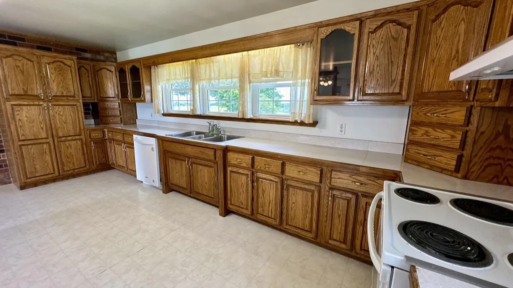 4431 Riggs Road Pikeville TN 37367