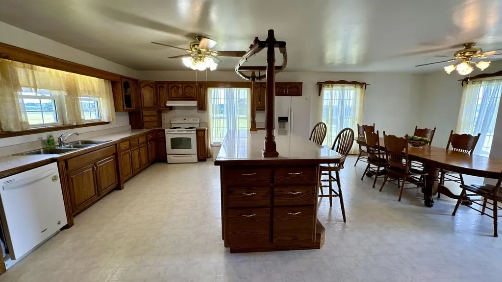 4431 Riggs Road Pikeville TN 37367
