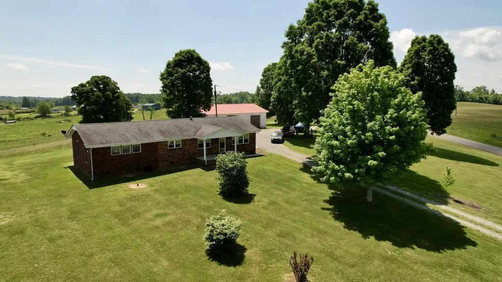 4431 Riggs Road Pikeville TN 37367