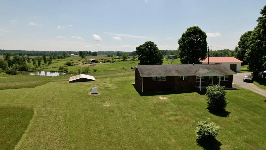 4431 Riggs Road Pikeville TN 37367